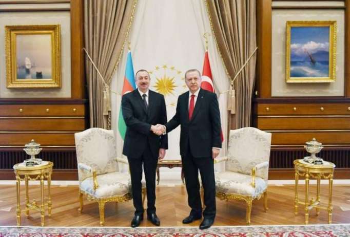 Treffen unter vier Augen zwischen den Präsidenten der Türkei und Aserbaidschan
