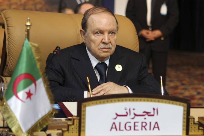 Presidente argelino felicita a Ilham Aliyev