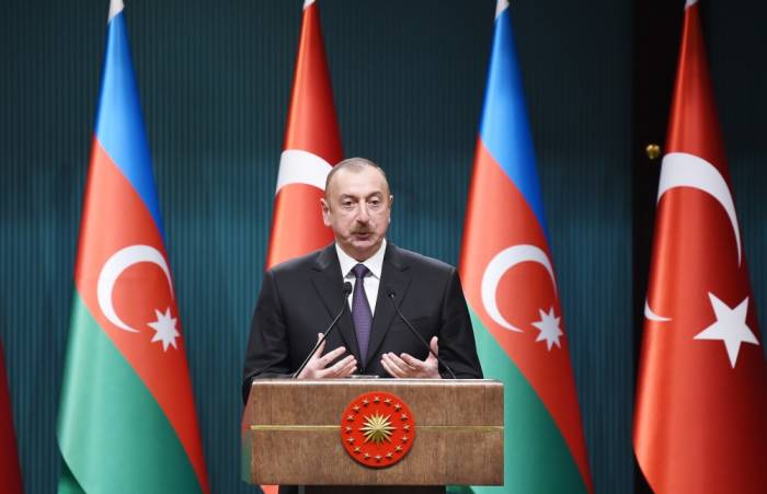 "Fortalecemos nuestro ejército a través de productos turcos" - Presidente