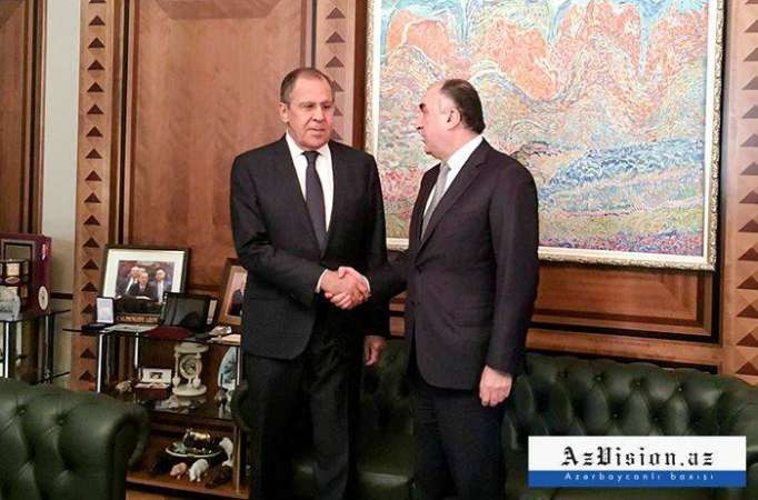 Cancillerers de Rusia y Azerbaiyán mantienen conversación telefónica
