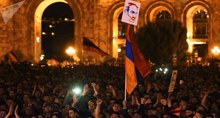 Ministro de Justicia armenio llama a buscar consenso para superar la crisis