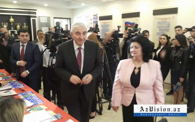 Mazahir Panahov hat auch abgestimmt