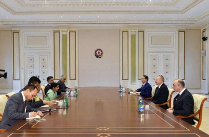 President Ilham Aliyev receives delegation led by Indian minister of external affairs