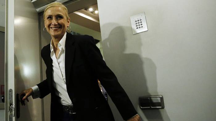 El director del máster de la presidenta de Madrid admite que se le pidió que modificara documentos