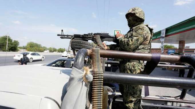 México: La Marina asume la responsabilidad por la muerte de 3 civiles en fuego cruzado con una banda