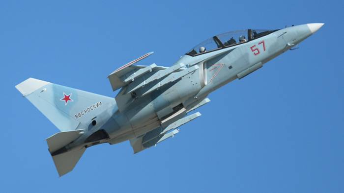 Un avión militar ruso Yak-130 se estrella en la región rusa de Vorónezh Un avión militar ruso Yak-130 se estrella en la región rusa de Vorónezh