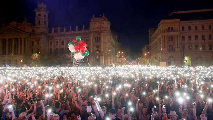 Ungarn protestieren für neues Wahlsystem