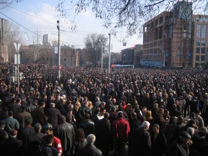 Armenians protest against Serzh Sargsyan 
