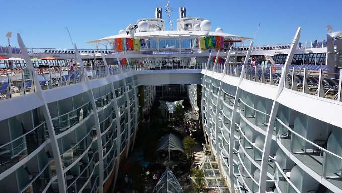 Leinen los, "Symphony of the Seas"