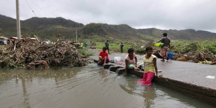 Les Fidji lient les cyclones au changement climatique