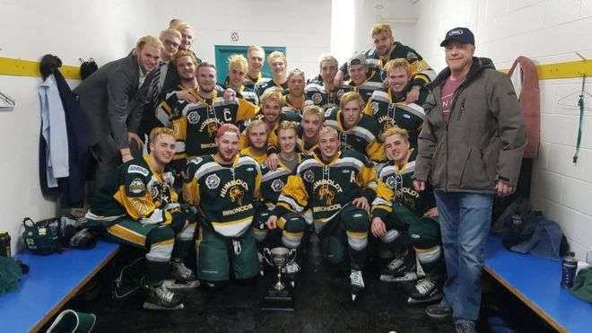 Canada crash: 14 killed as junior hockey team