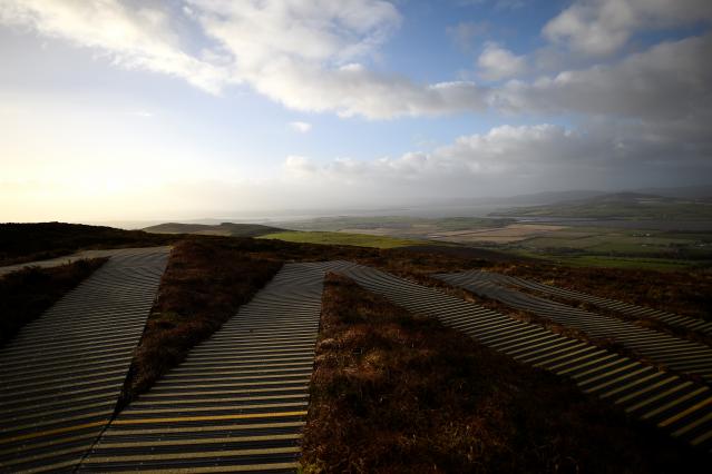 Britain confident in Brexit talks, sees no return to hard Irish border
 