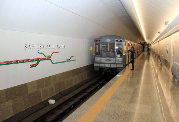 Metronun 4 stansiyasında musiqi səsləndiriləcək