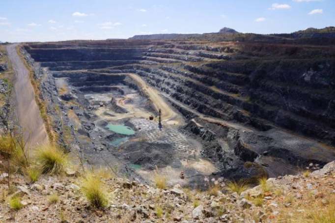 Six workers killed in bus attack en route to South African platinum mine