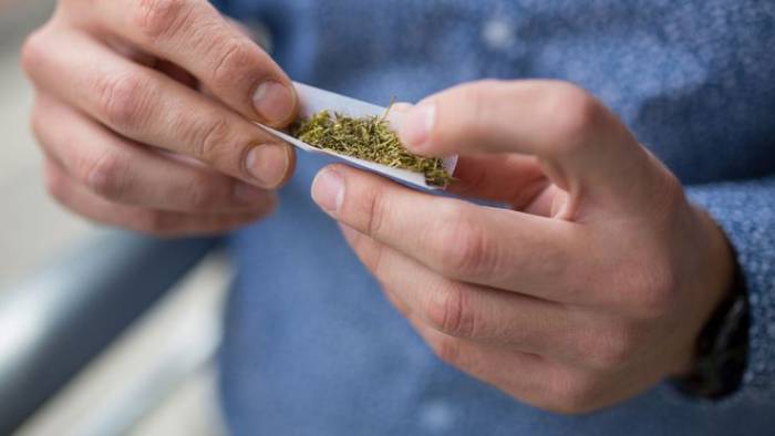 Consommation de cannabis : vers une amende de 300 euros en France