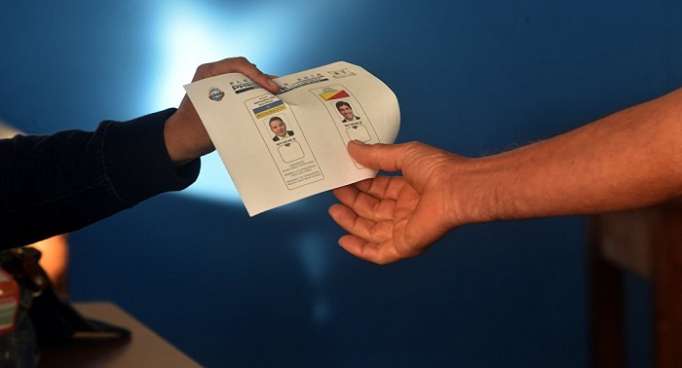 Costa Rica espera con tranquilidad el nombre de su nuevo presidente