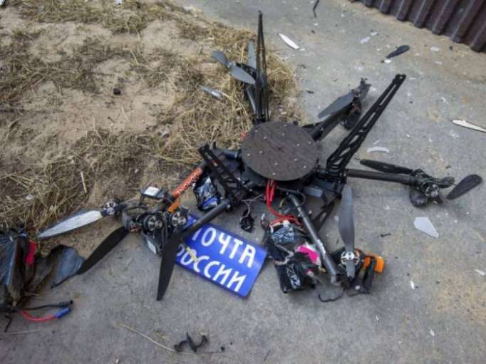 Un drone postal russe fonce dans un mur lors de son vol inaugural