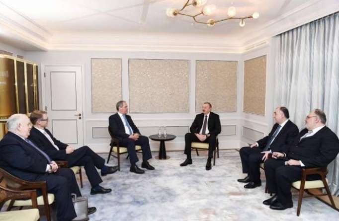 President Ilham Aliyev meets with British MPs