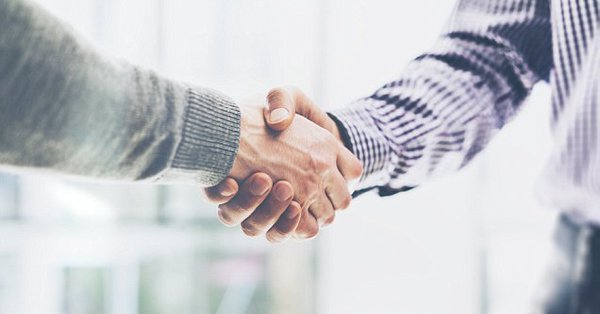 People with a strong handshake are better at problem-solving