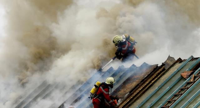 Fire hits UBS HQ building in central Zurich, no one hurt
 