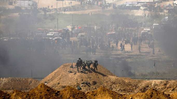 La artillería israelí bombardea la Franja de Gaza