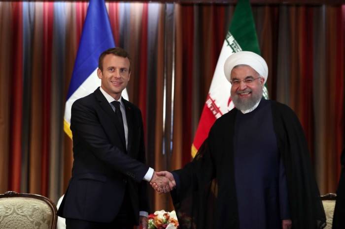Rouhani, Macron discuss regional developments over phone