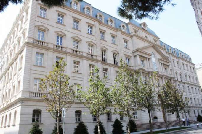 El Ministerio de Finanzas de Azerbaiyán expondrá a la venta de bonos