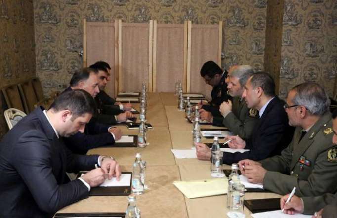 Abordada la cooperación militar azerbaiyano-iraní en Moscú
