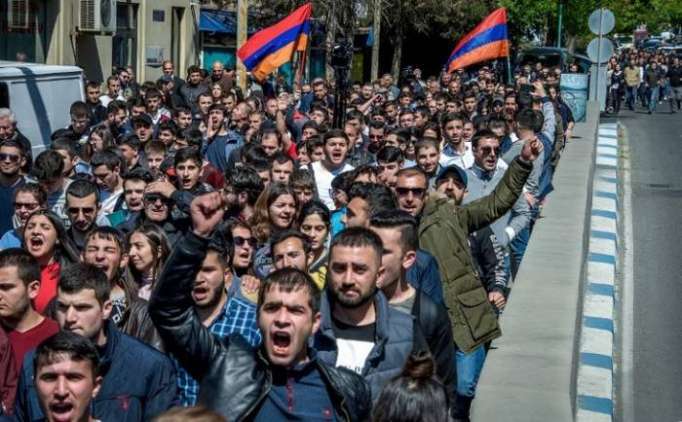 Arménie: la mobilisation contre le nouveau Premier ministre continue