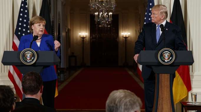 Duel poli mais tendu entre Trump et Merkel