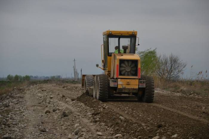 Yevlaxda yeni yol inşa edilir