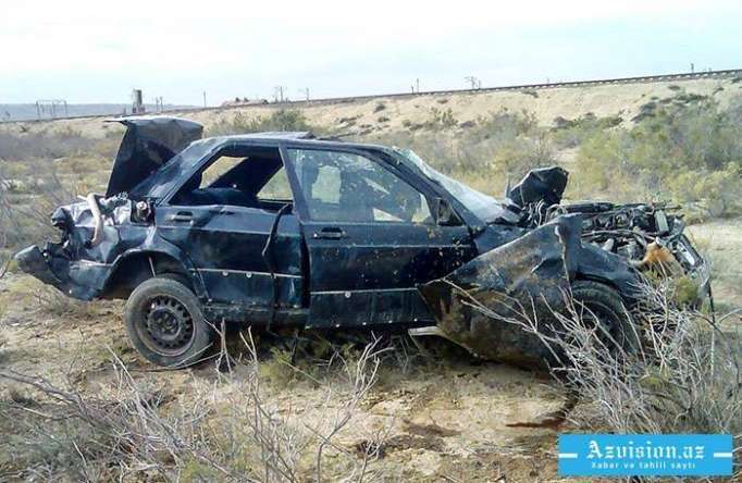 Salyanda "Mercedes" "KAMAZ"la toqquşub - 2 nəfər ölüb