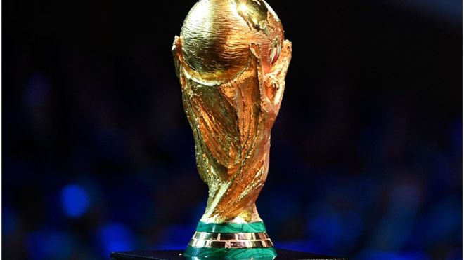 تاريخ كأس العالم: من الفضة المطلية إلى الذهب الخالص