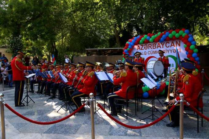 Bakıda hərbi orkestrlərin çıxışları olub - FOTO