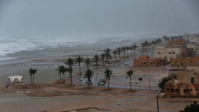 Un violent cyclone frappe le sultanat d