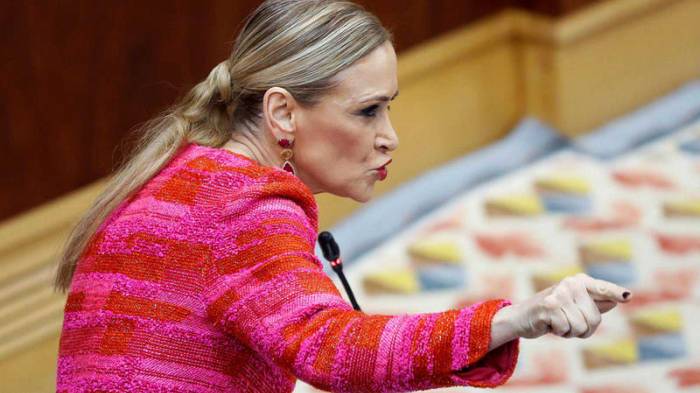 Cifuentes, imputada por cohecho y falsificación de documento público por el 