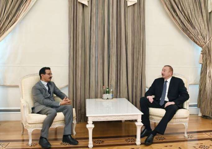 President Ilham Aliyev receives Group Chairman of DP World