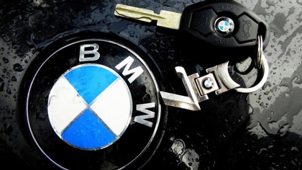 BMW kündigt Rückruf von mehr als 300 000 Autos in Großbritannien an