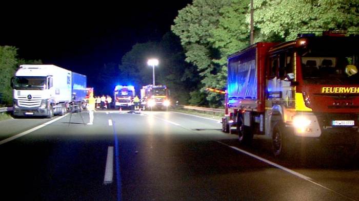 Junge Frau stirbt nach Streit auf Autobahn