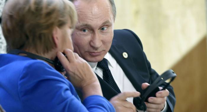 Putin und Merkel haben telefoniert - Kreml