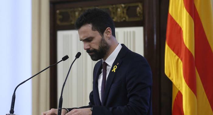 El presidente del Parlamento catalán descarta verse con el rey Felipe VI
 