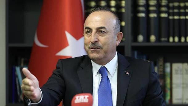 Türkischer Außenminister Çavuşoğlu kommt mit US-Außenminister Pompeo zusammen