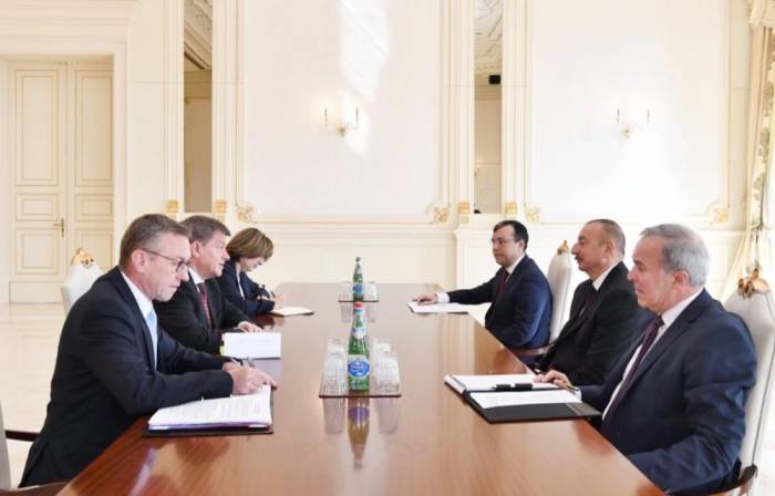 Ilham Aliyev recibe al director general de la OIT