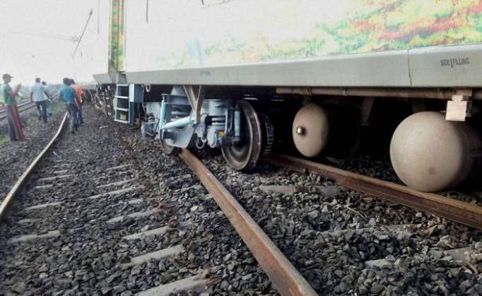 Two trains derailed after collision in Pakistan