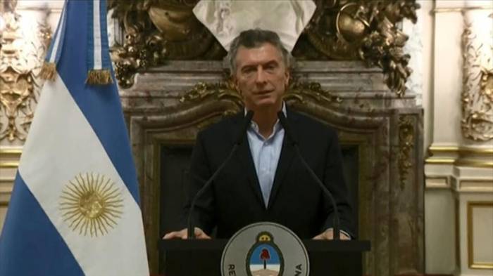 Miles de argentinos rechazan la decisión de pedir ayuda al FMI