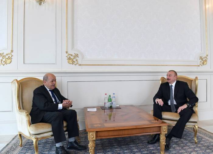 Ilham Aliyev recibe al ministro francés para Europa y de Asuntos Exteriores