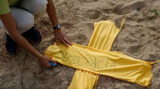 Españoles piden libertad de independentistas presos en Barcelona