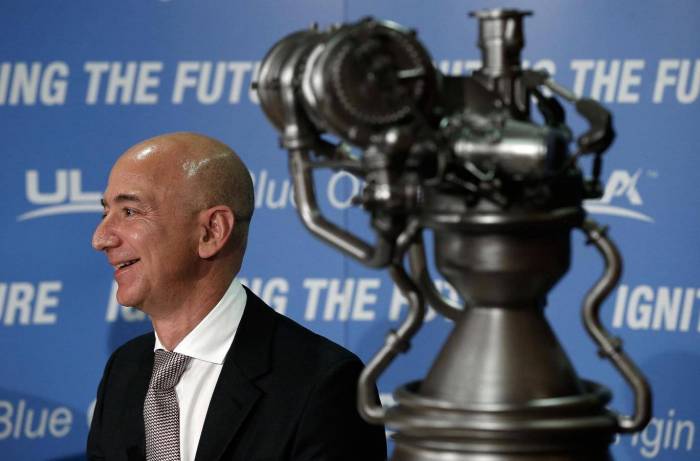 We must leave the planet and live on the Moon, says Amazon boss