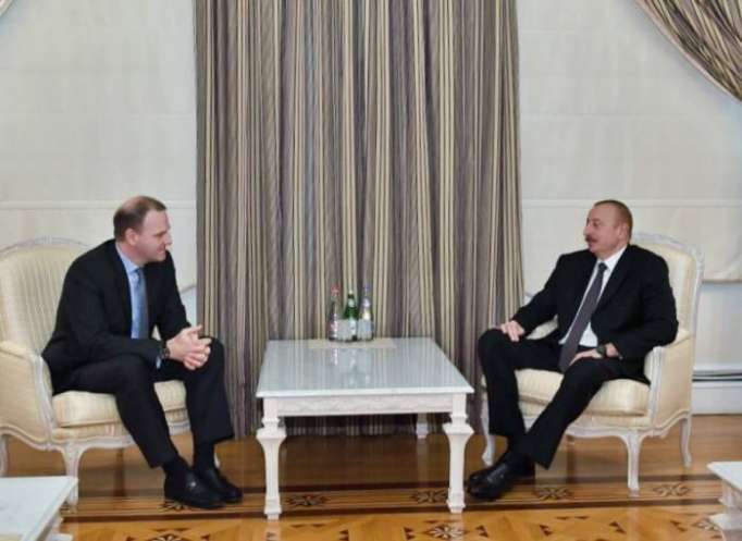 Ilham Aliyev recibe al vicepresidente de Microsoft- Actualizado