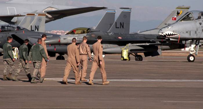 Los turcos se oponen a la presencia de las tropas estadounidenses en la base de Incirlik